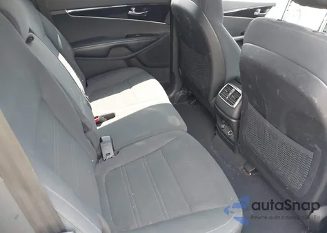 2018 Kia Sorento 2.4L Lx z USA, uszkodzony, nr VIN 5XYPGDA36JG426765